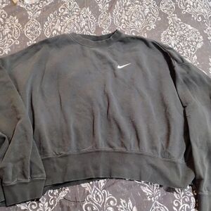 Nike Women's Black Crewneck Cropped Sweatshirt